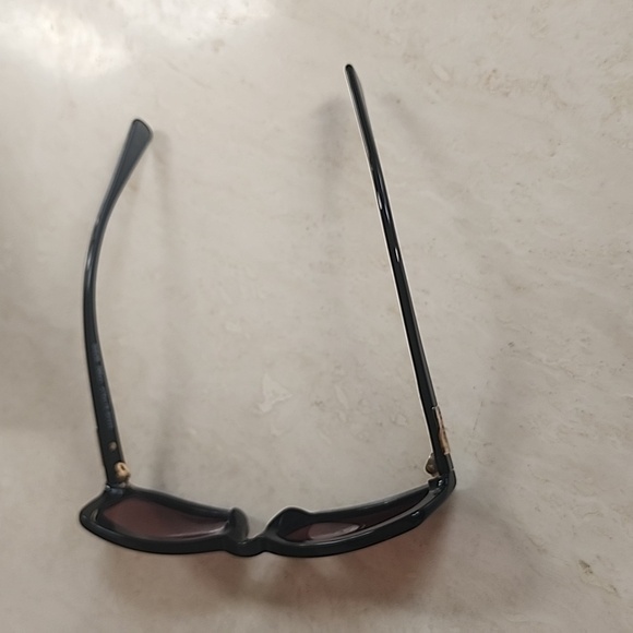 Chanel vintage sunglasses ๐ - Picture 4 of 8